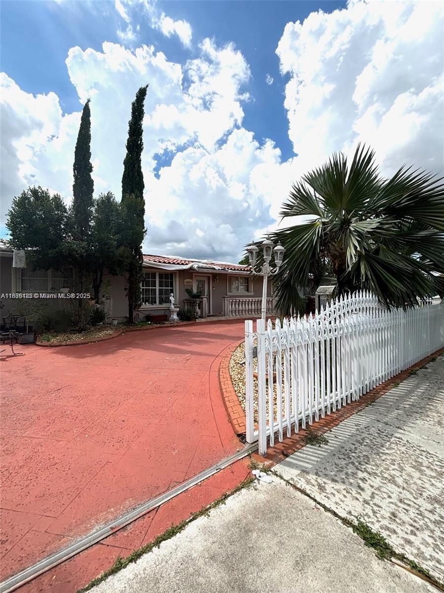 1214 W 80th St, Hialeah, Florida image 1