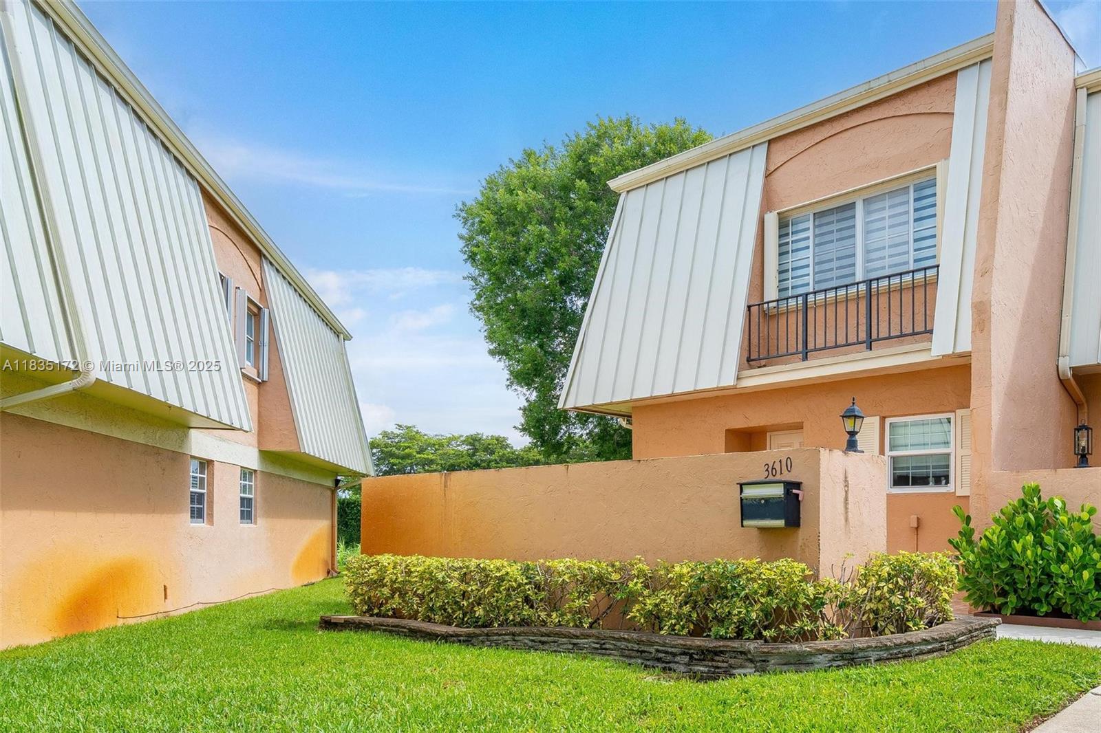 3610 Citrus Trce #1, Davie, Florida image 2