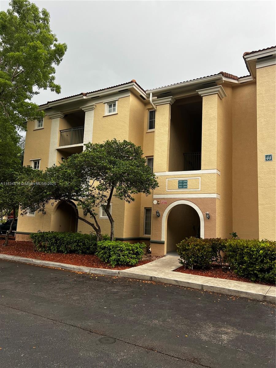 2548 Centergate Dr #301, Miramar, Florida image 1