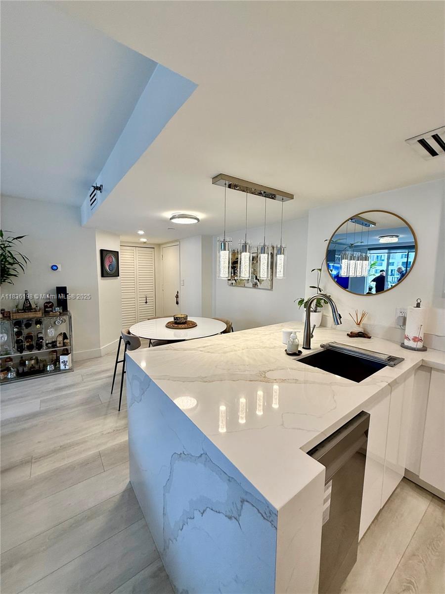 Condo for Sale in Miami, FL