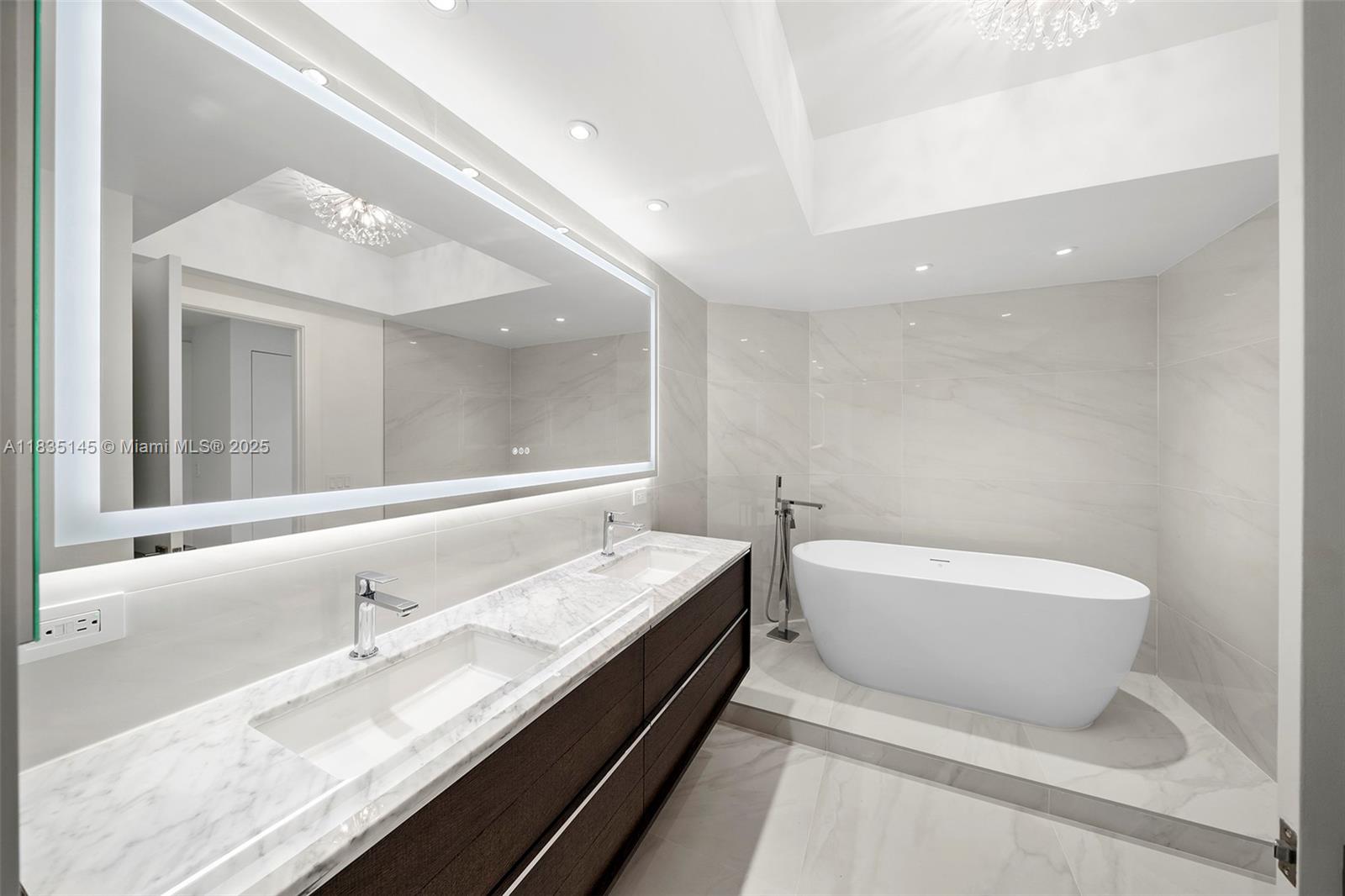 4779 Collins Ave #2407, Miami Beach, Florida image 20