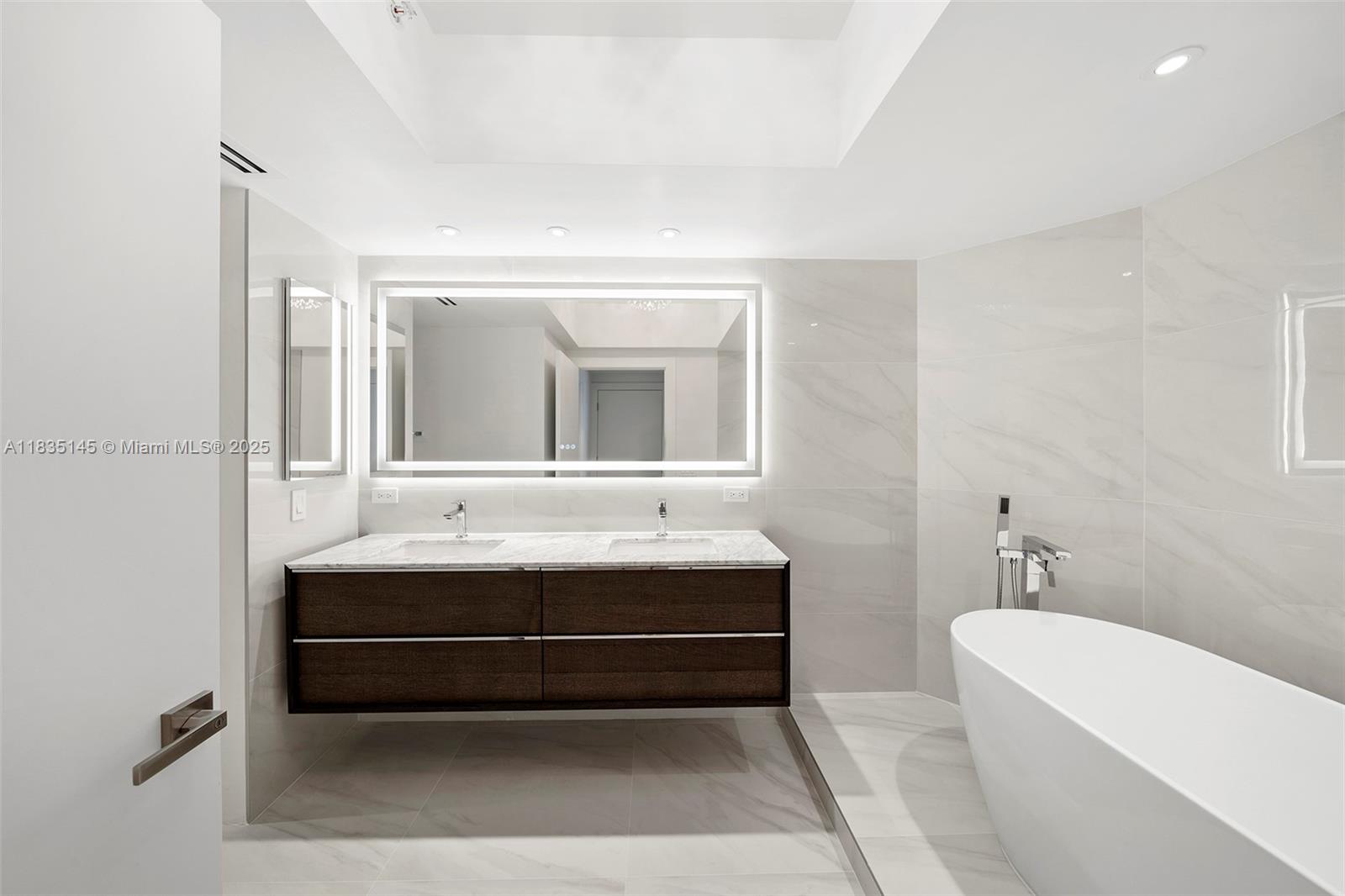 4779 Collins Ave #2407, Miami Beach, Florida image 21