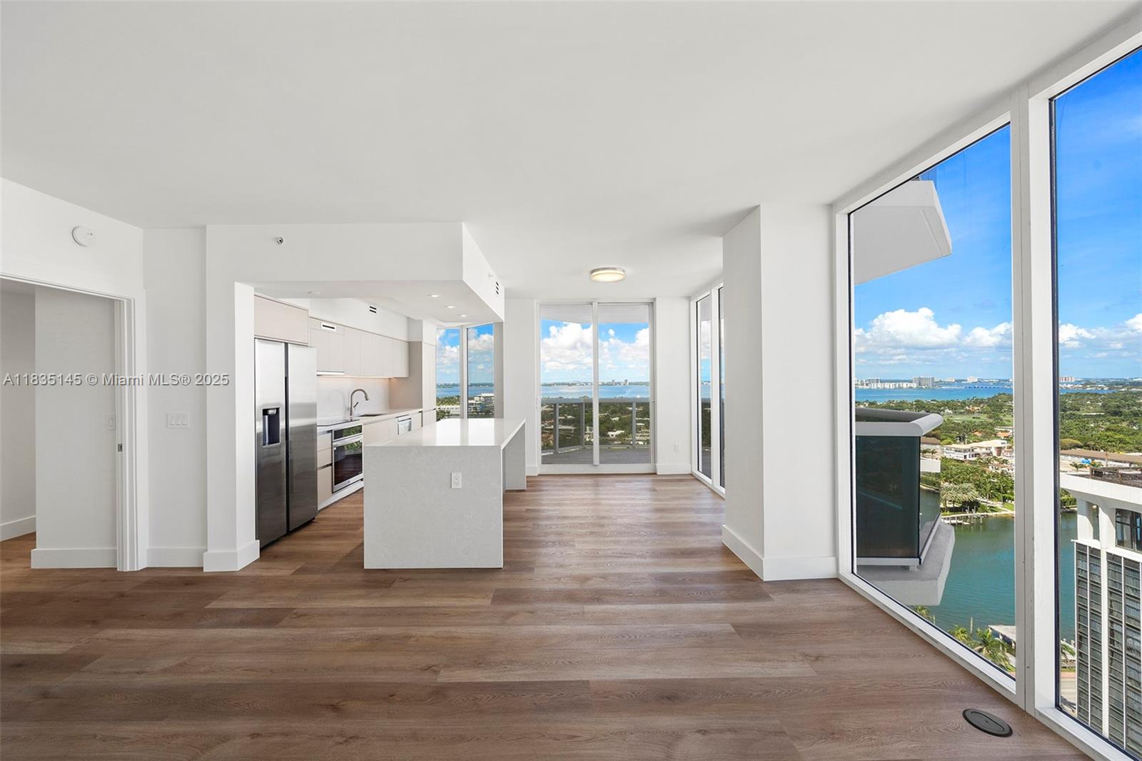 4779 Collins Ave #2407, Miami Beach, Florida image 4