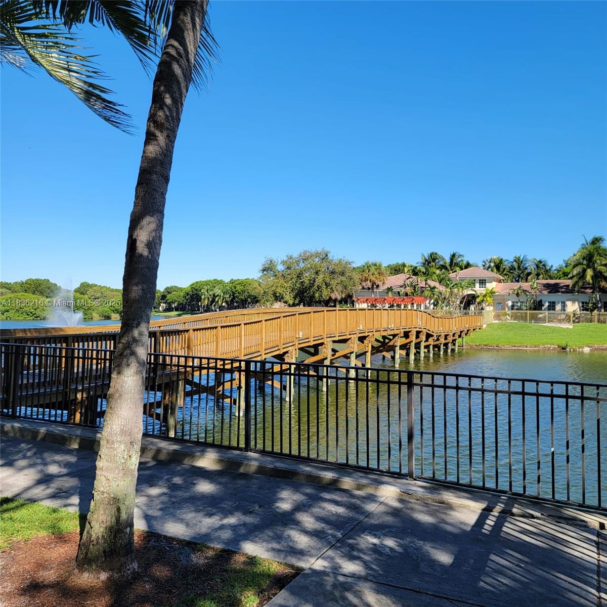 2564 Centergate Dr #204, Miramar, Florida image 4