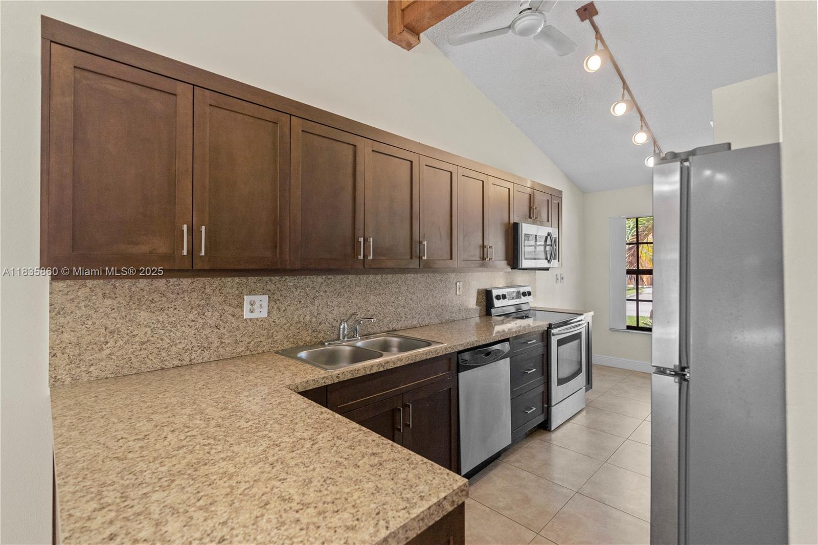 2311 Elm Ct, Pembroke Pines, Florida image 4