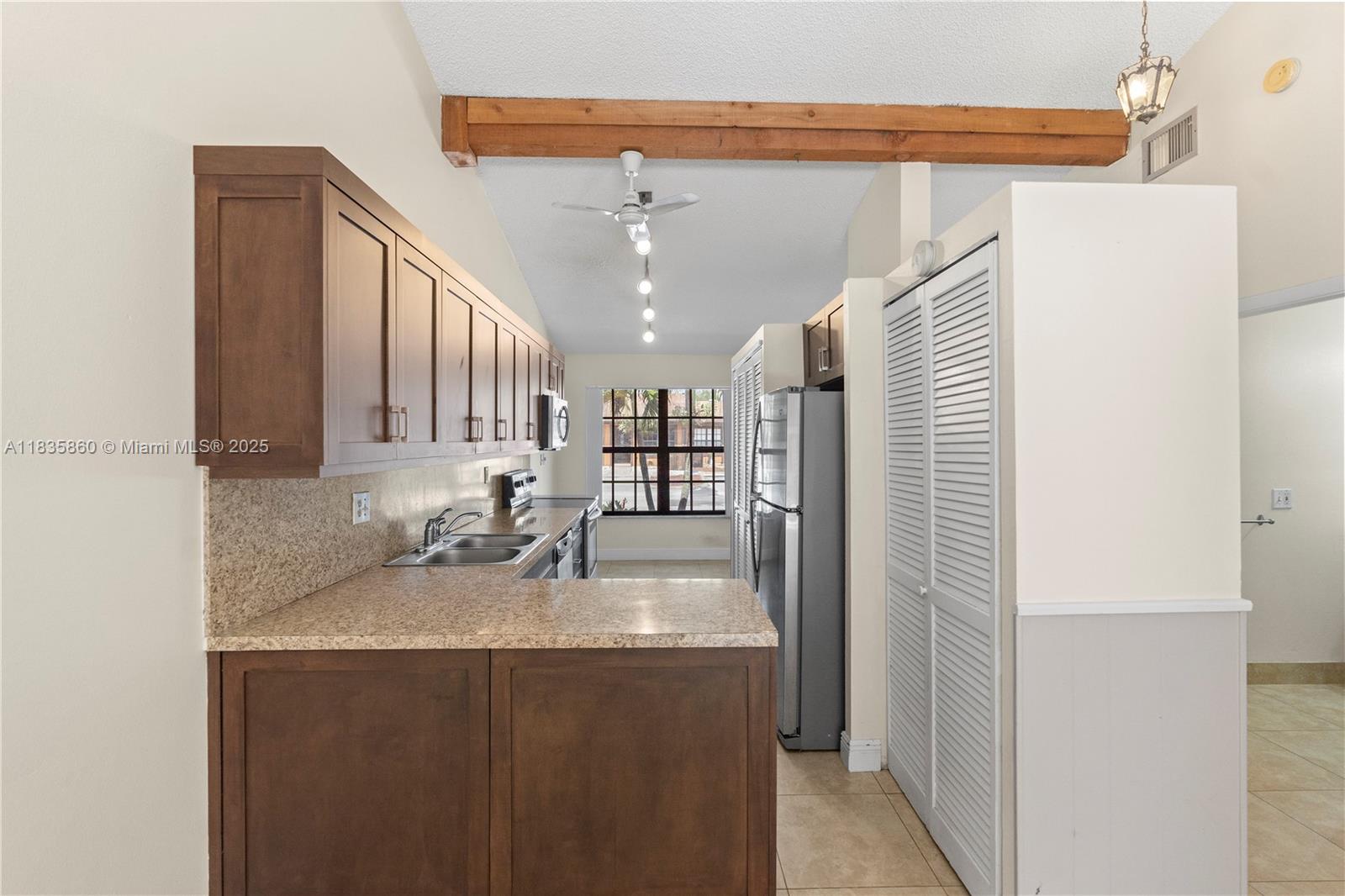2311 Elm Ct, Pembroke Pines, Florida image 5