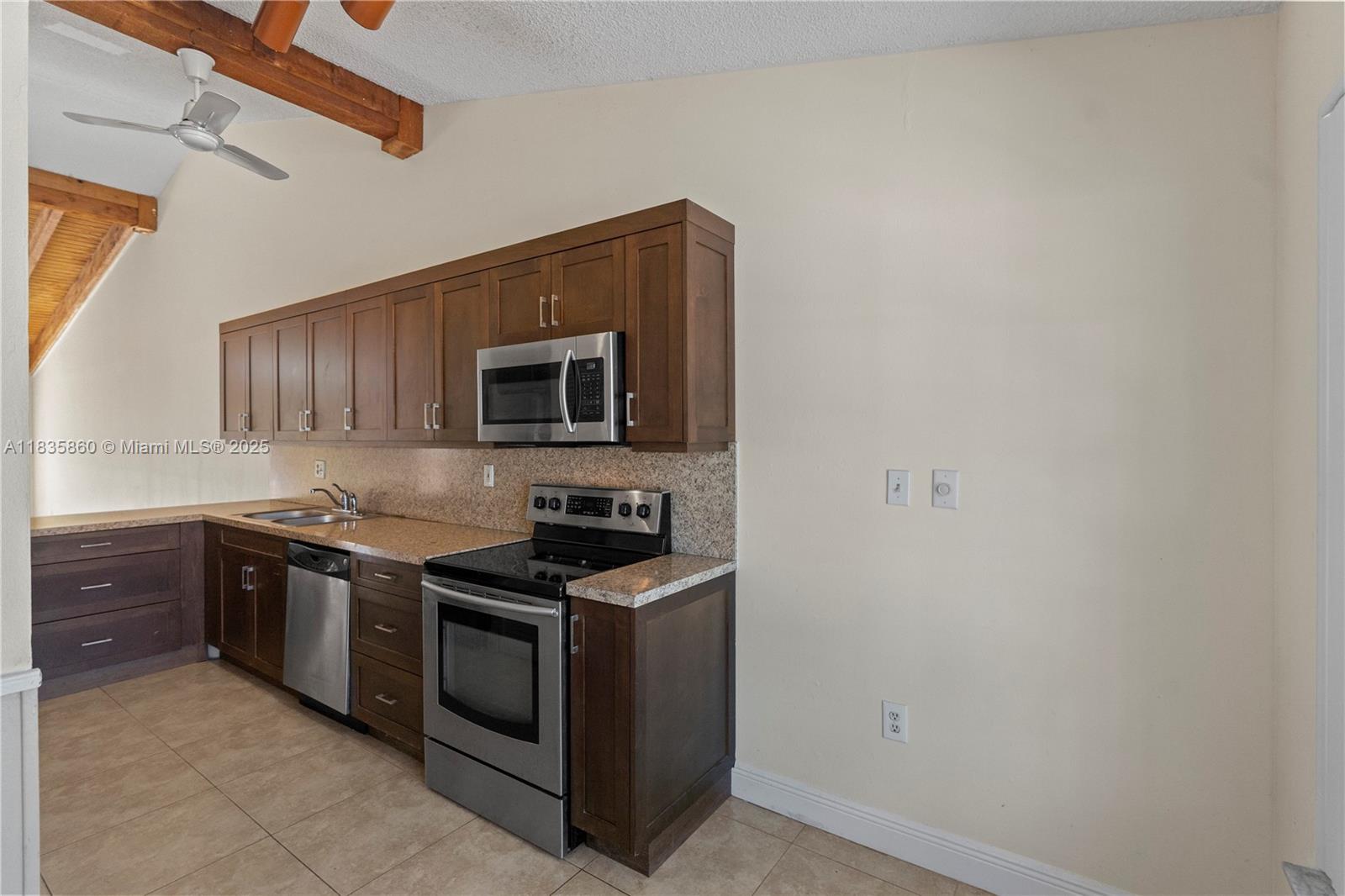2311 Elm Ct, Pembroke Pines, Florida image 6