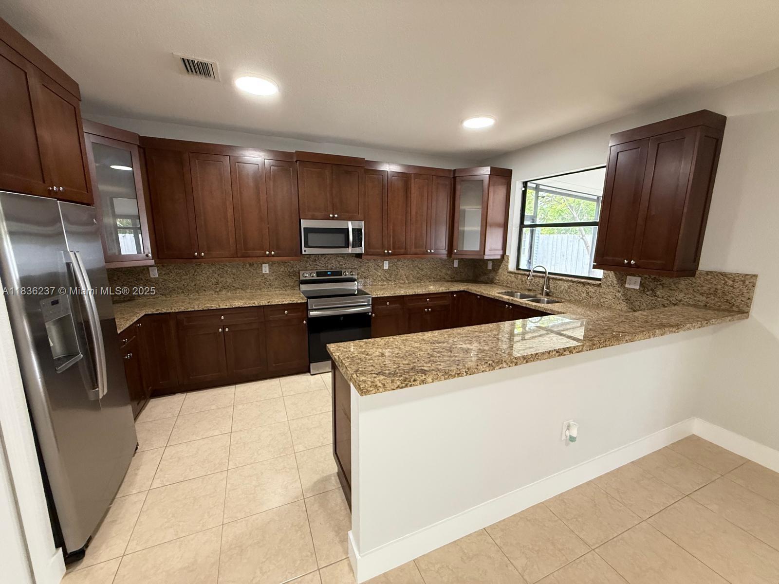 Property photo # 6