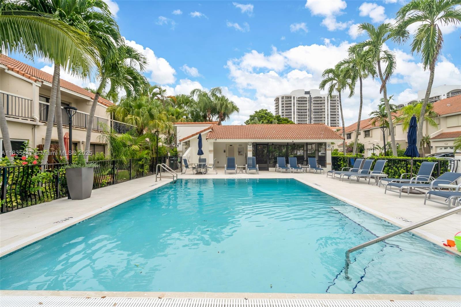 21160 Mainsail Cir #H12, Aventura, Florida image 37