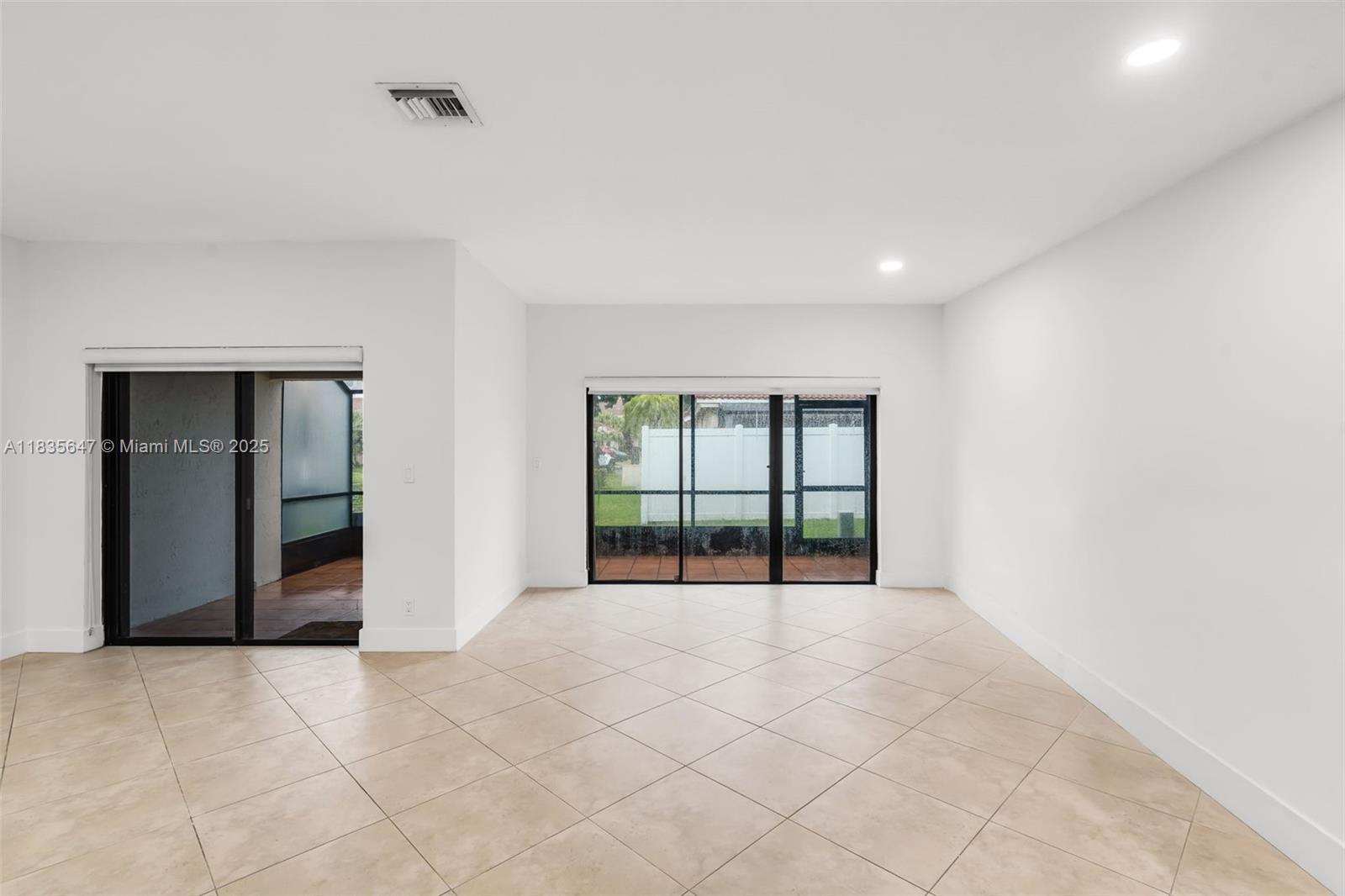 21160 Mainsail Cir #H12, Aventura, Florida image 5
