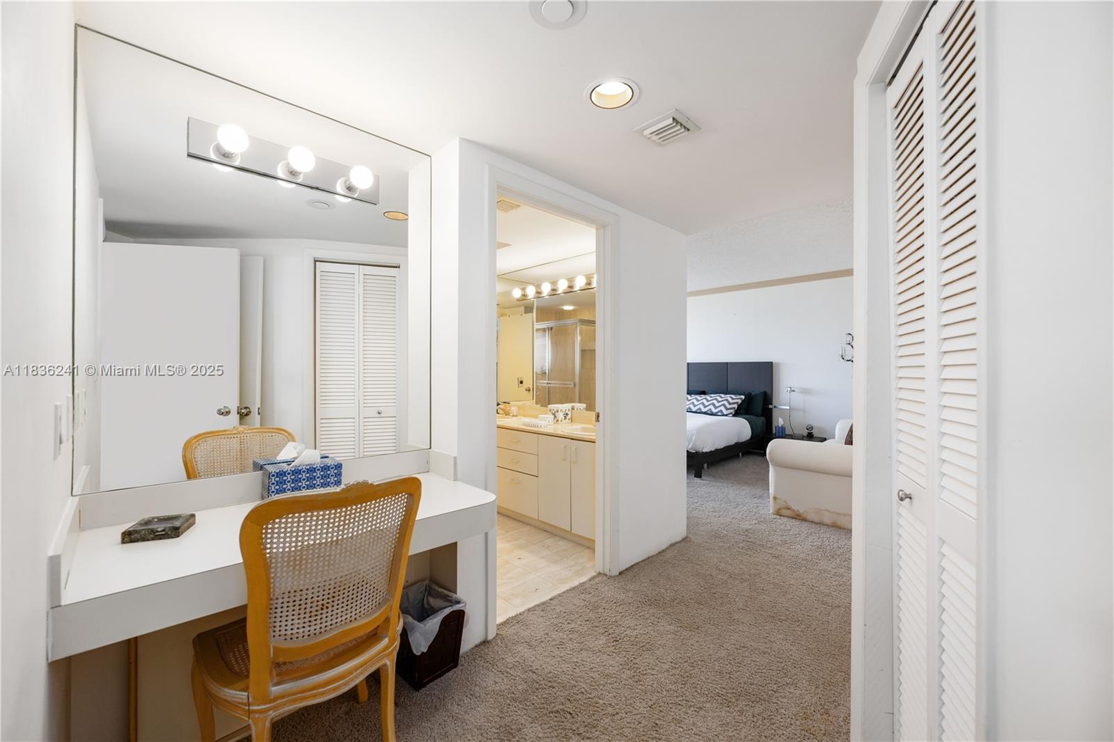 1000 W Island Blvd #2909, Aventura, Florida image 17