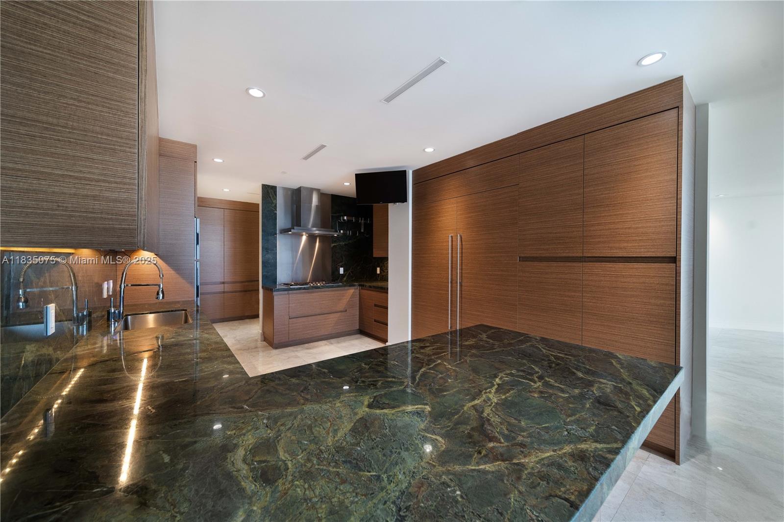 1110 Seminole Dr #502, Fort Lauderdale, Florida image 12