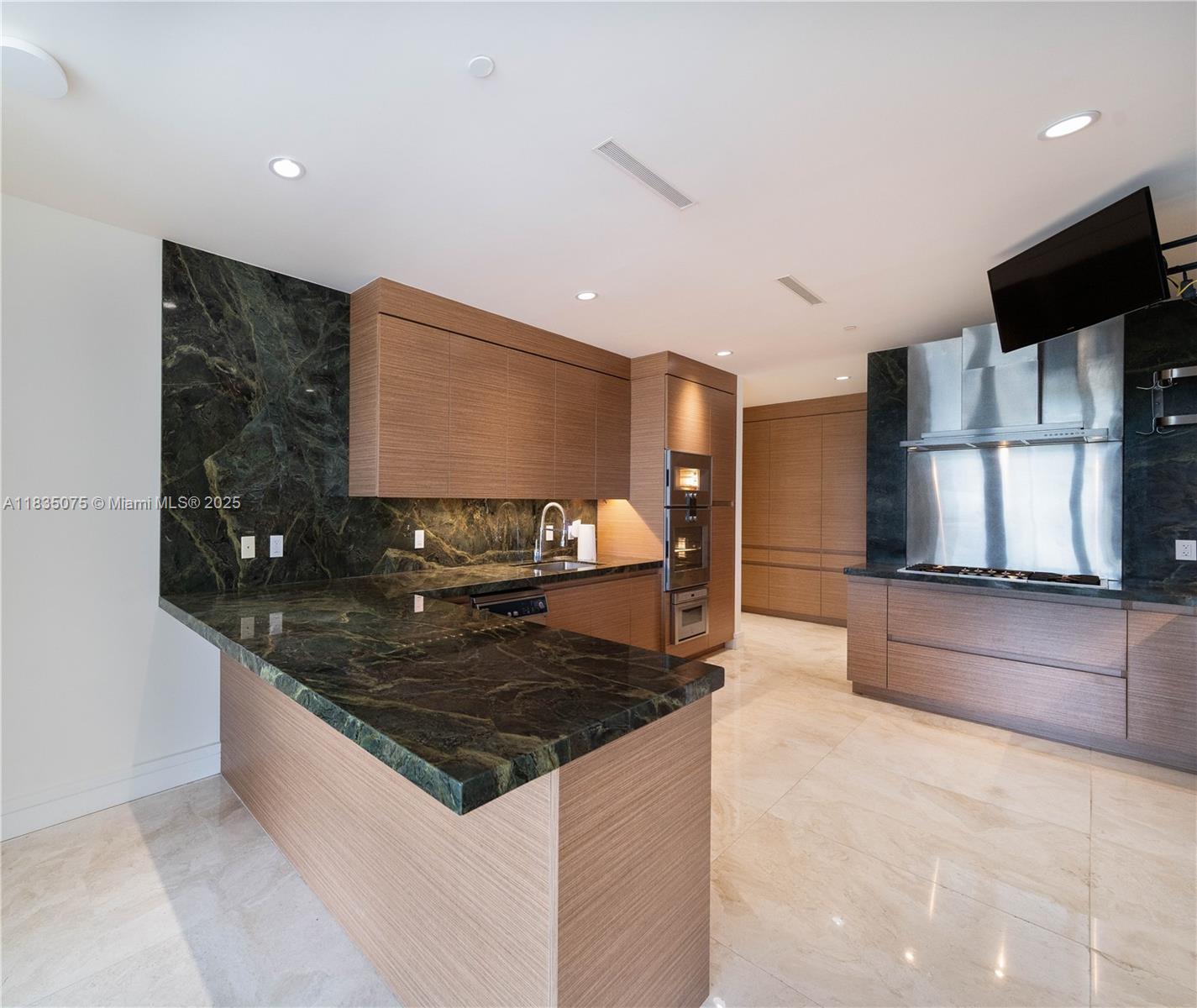 1110 Seminole Dr #502, Fort Lauderdale, Florida image 13