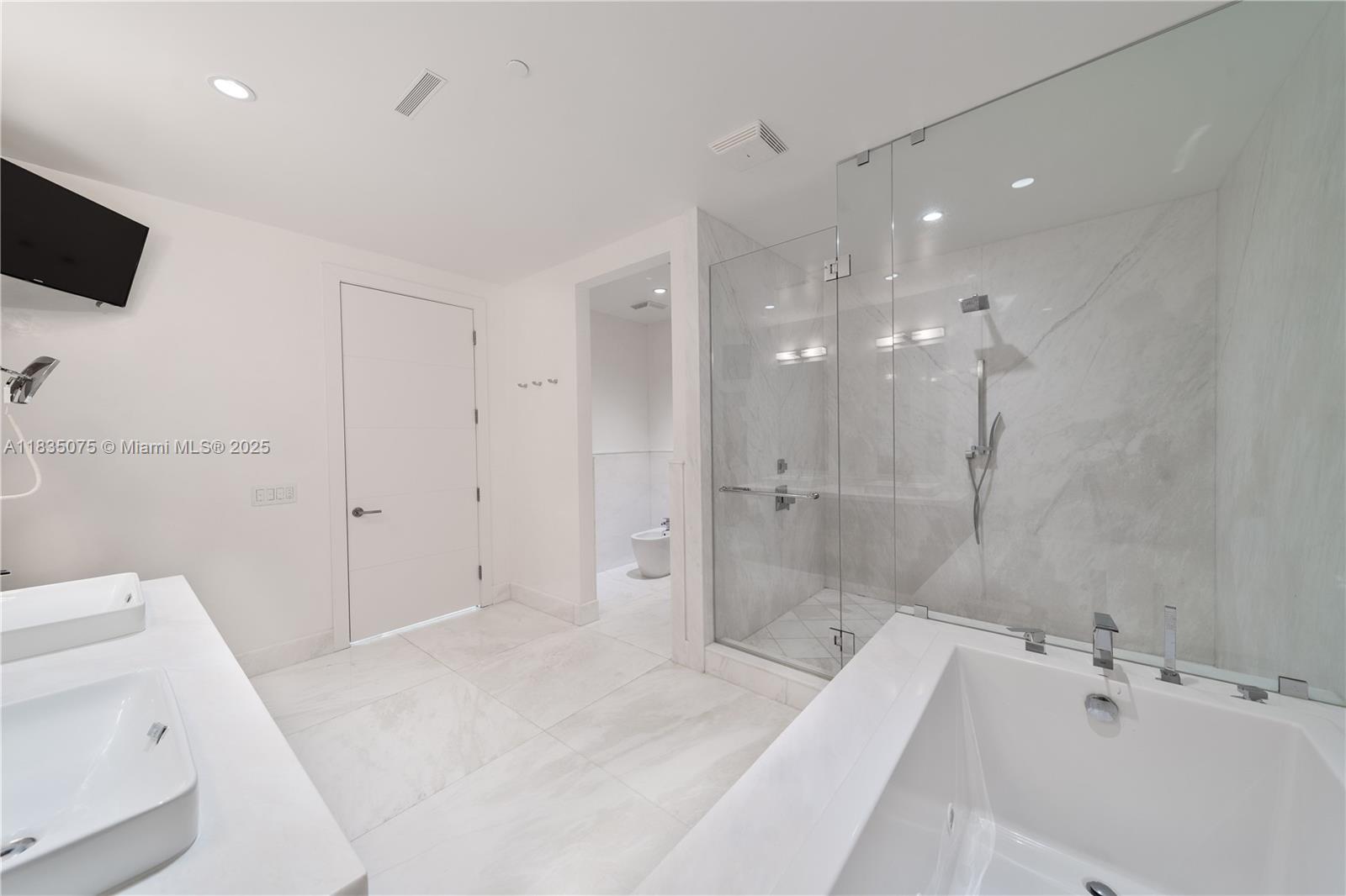 1110 Seminole Dr #502, Fort Lauderdale, Florida image 20