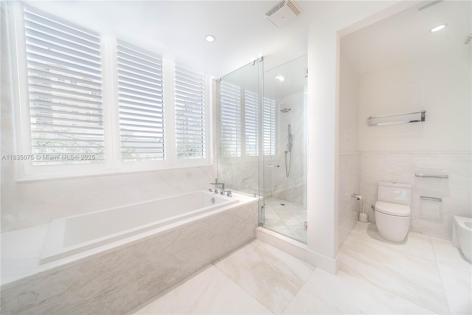 1110 Seminole Dr #502, Fort Lauderdale, Florida image 38