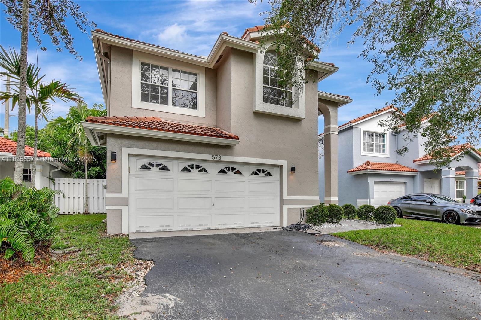 573 NW 135th Ter, Plantation, Florida image 2