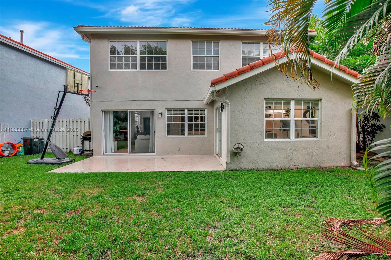 573 NW 135th Ter, Plantation, Florida image 32