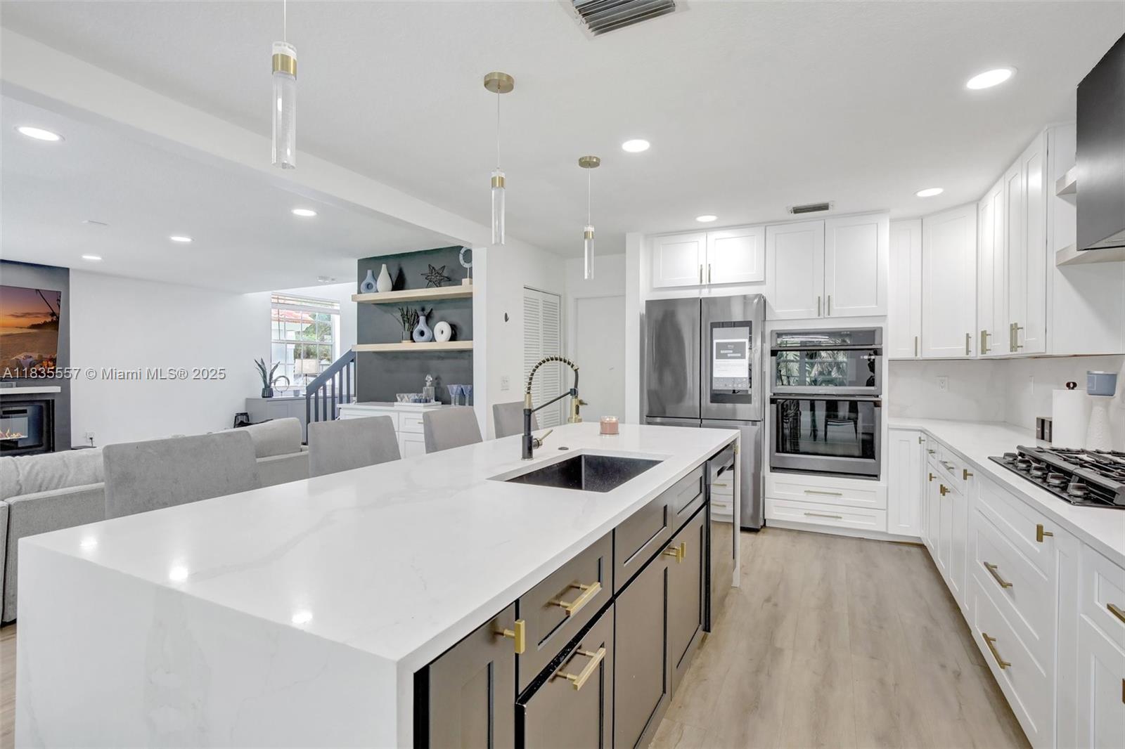 573 NW 135th Ter, Plantation, Florida image 9