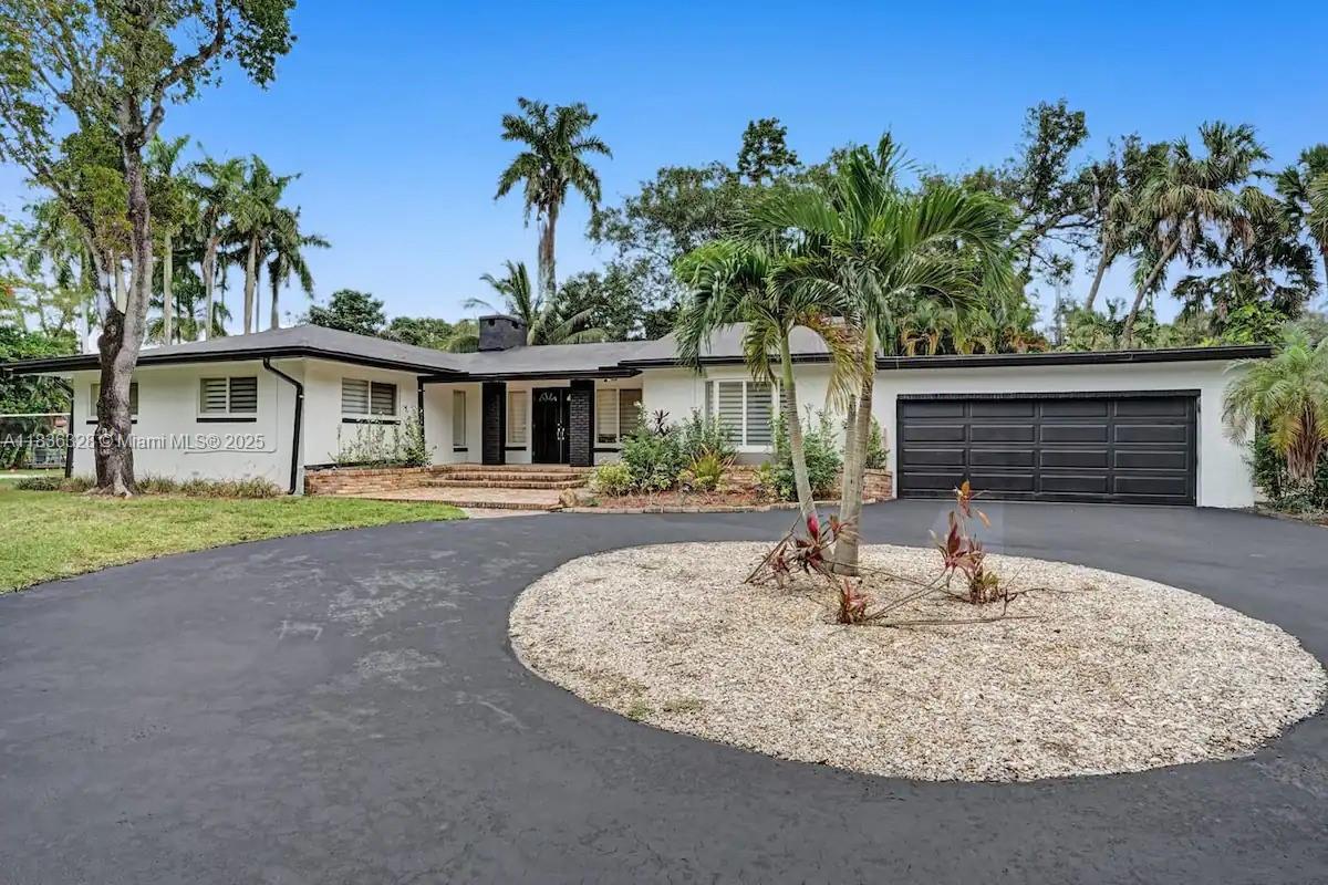 2100 SW 28th Way, Fort Lauderdale, Florida image 2