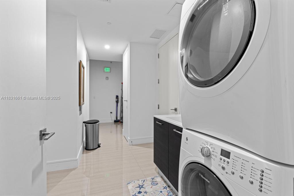 3250 NE 188th St #904, Aventura, Florida image 31