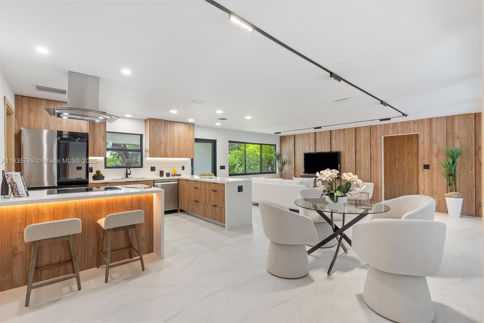 2020 NE 54th St, Fort Lauderdale, Florida image 1