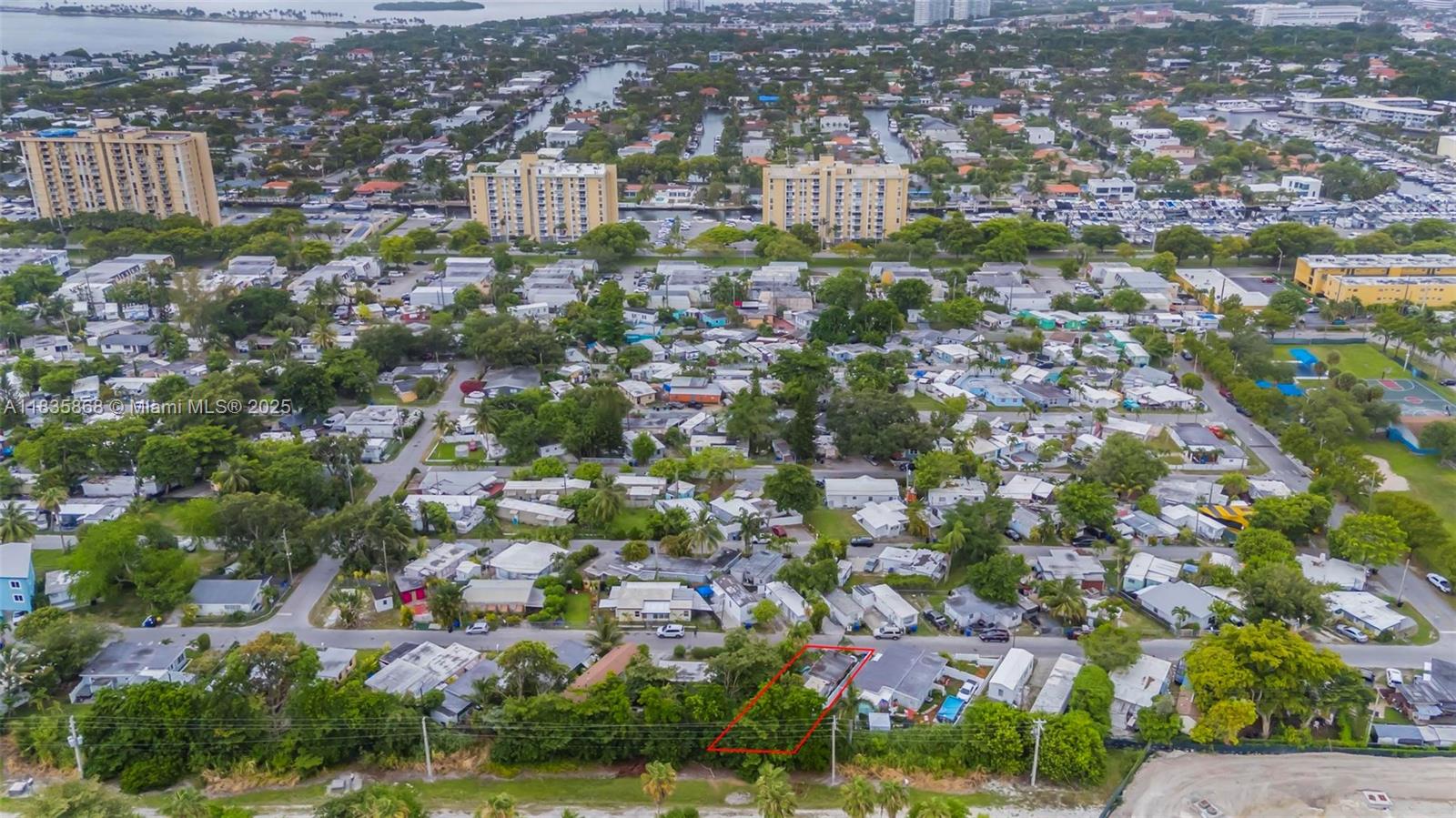 2255 NE 137th St, North Miami Beach, Florida image 20
