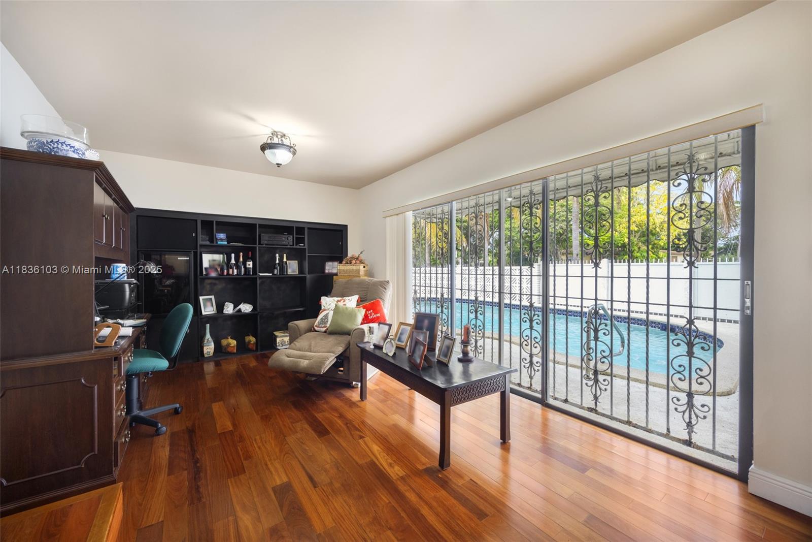 811 SW 25th Rd, Miami, Florida image 13