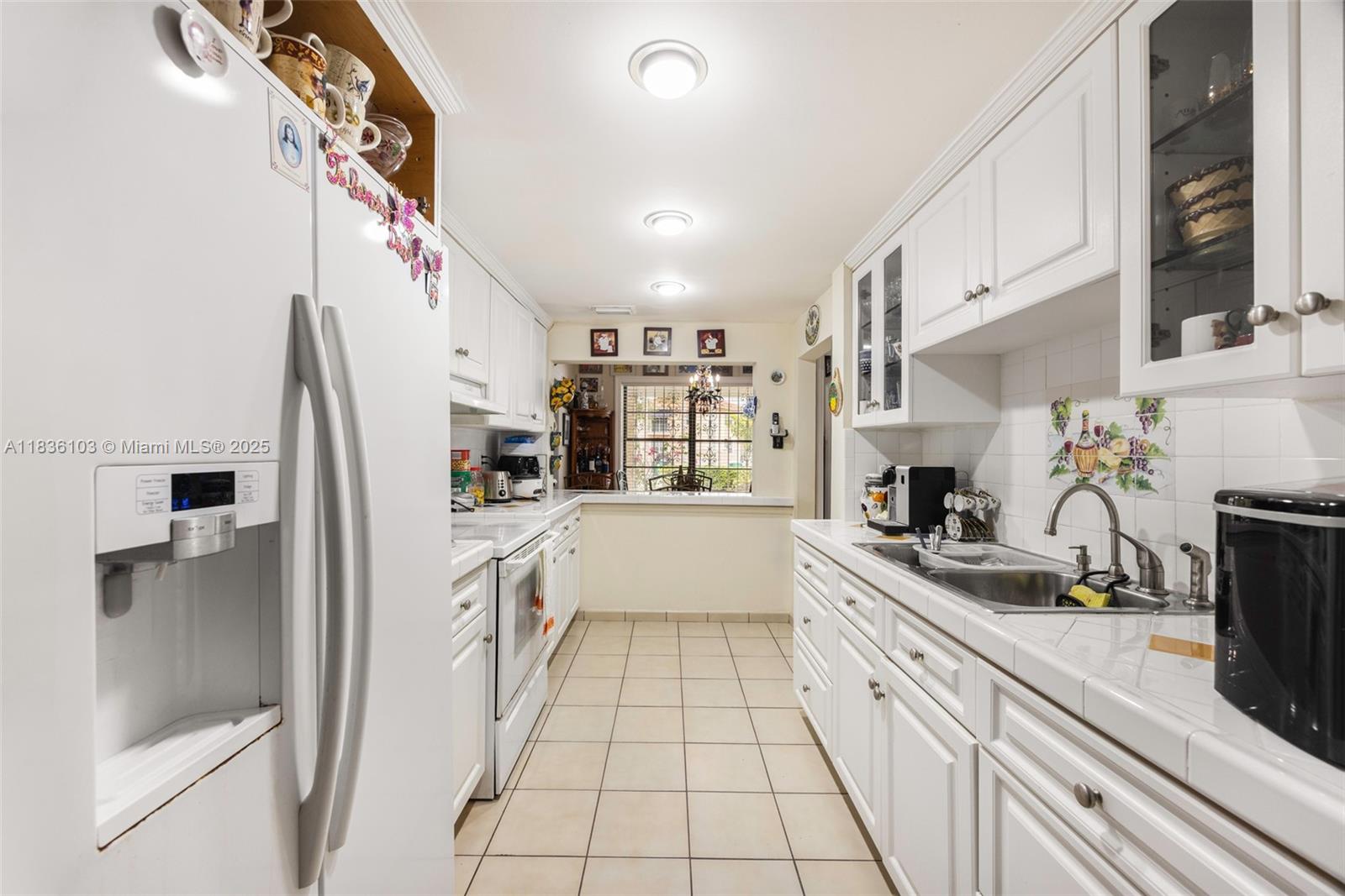 811 SW 25th Rd, Miami, Florida image 16