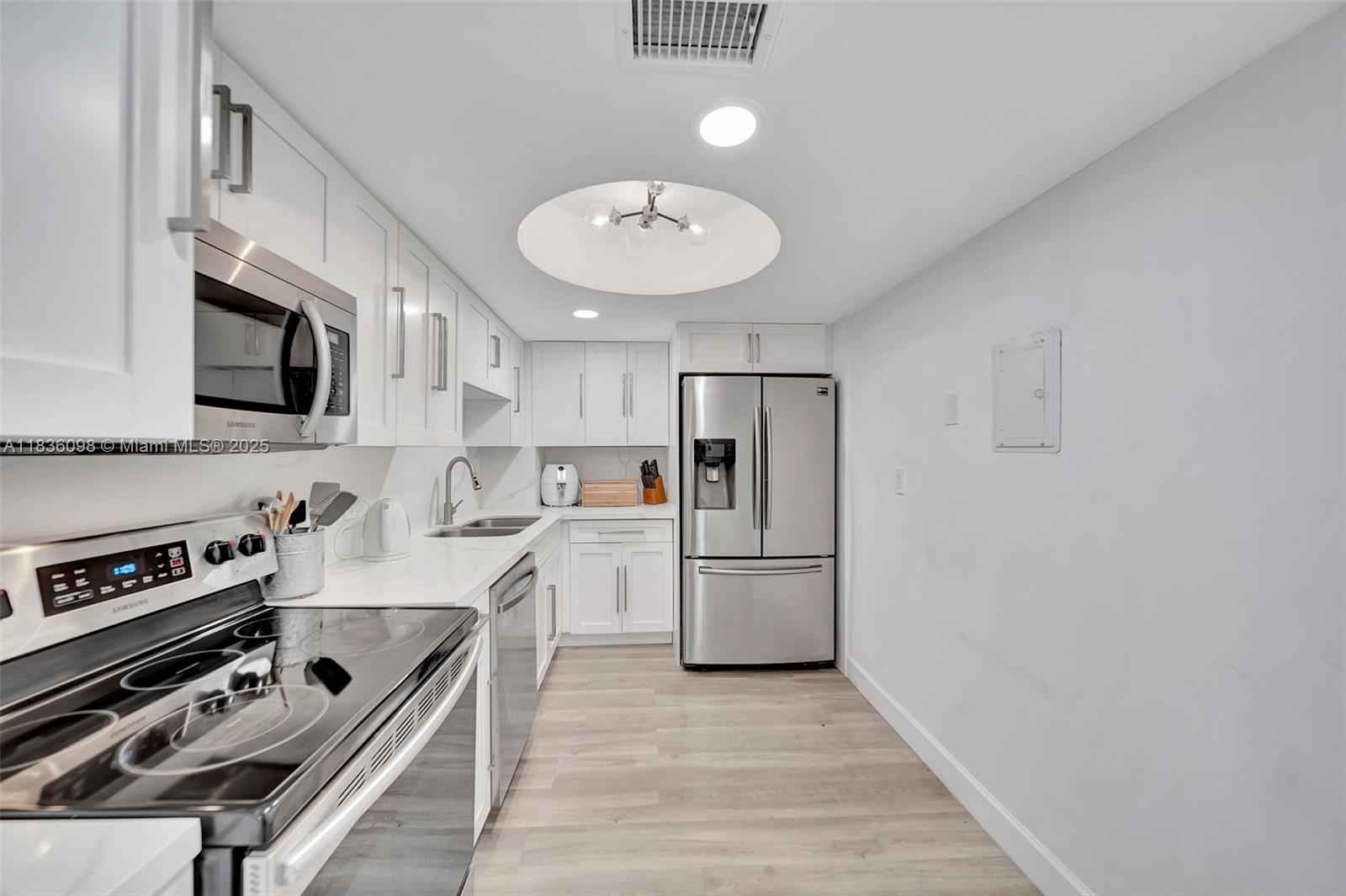 5005 Collins Ave #815, Miami Beach, Florida image 6