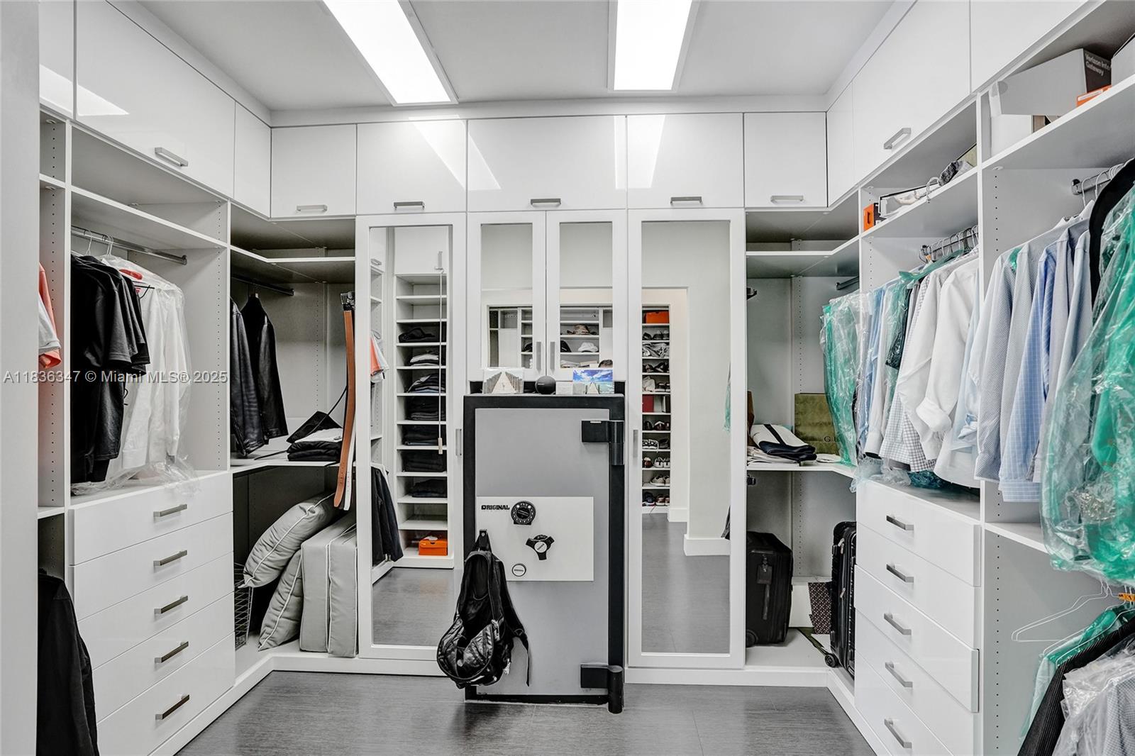 2340 Aqua Vista Blvd, Fort Lauderdale, Florida image 13