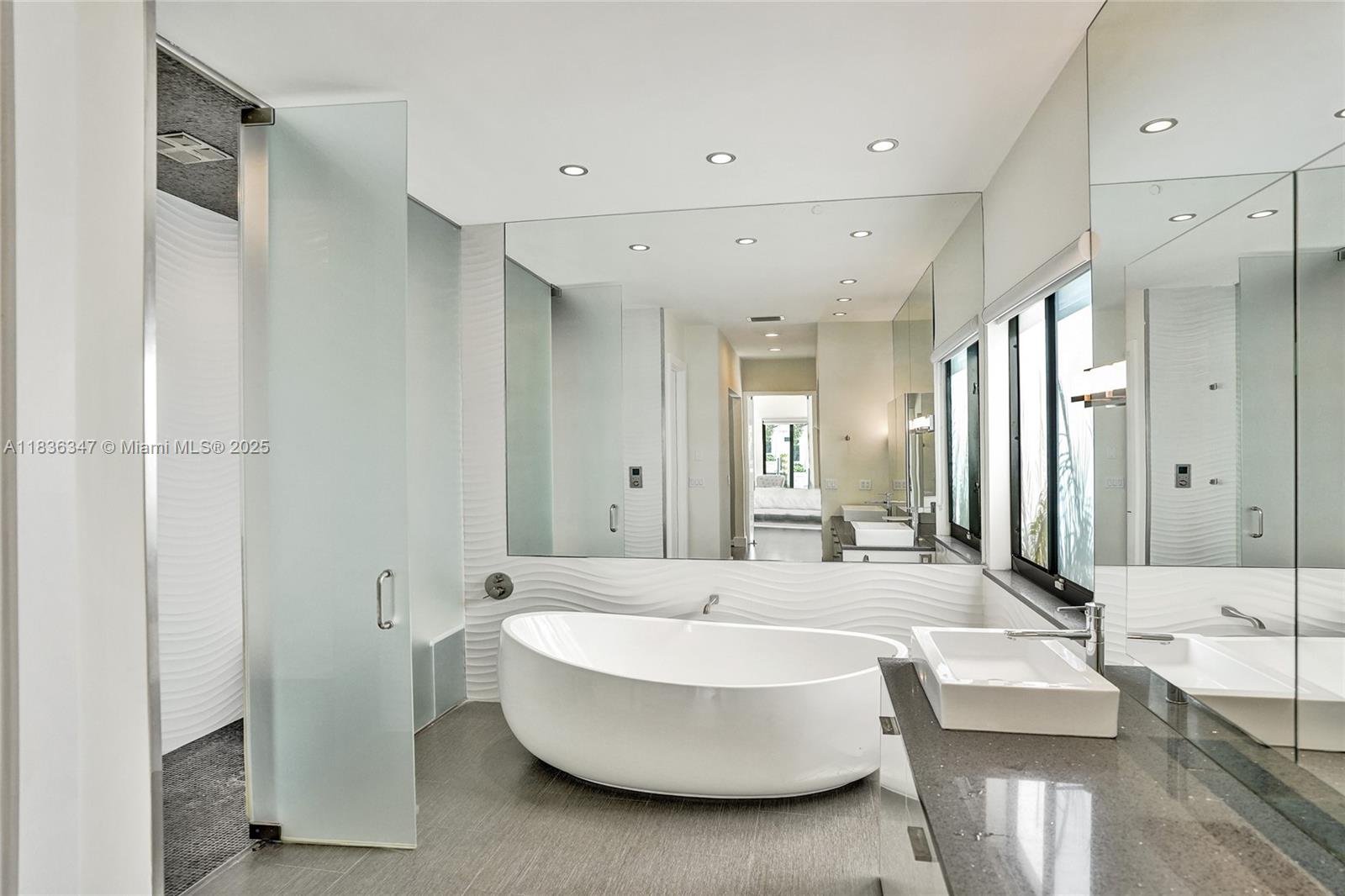 2340 Aqua Vista Blvd, Fort Lauderdale, Florida image 15