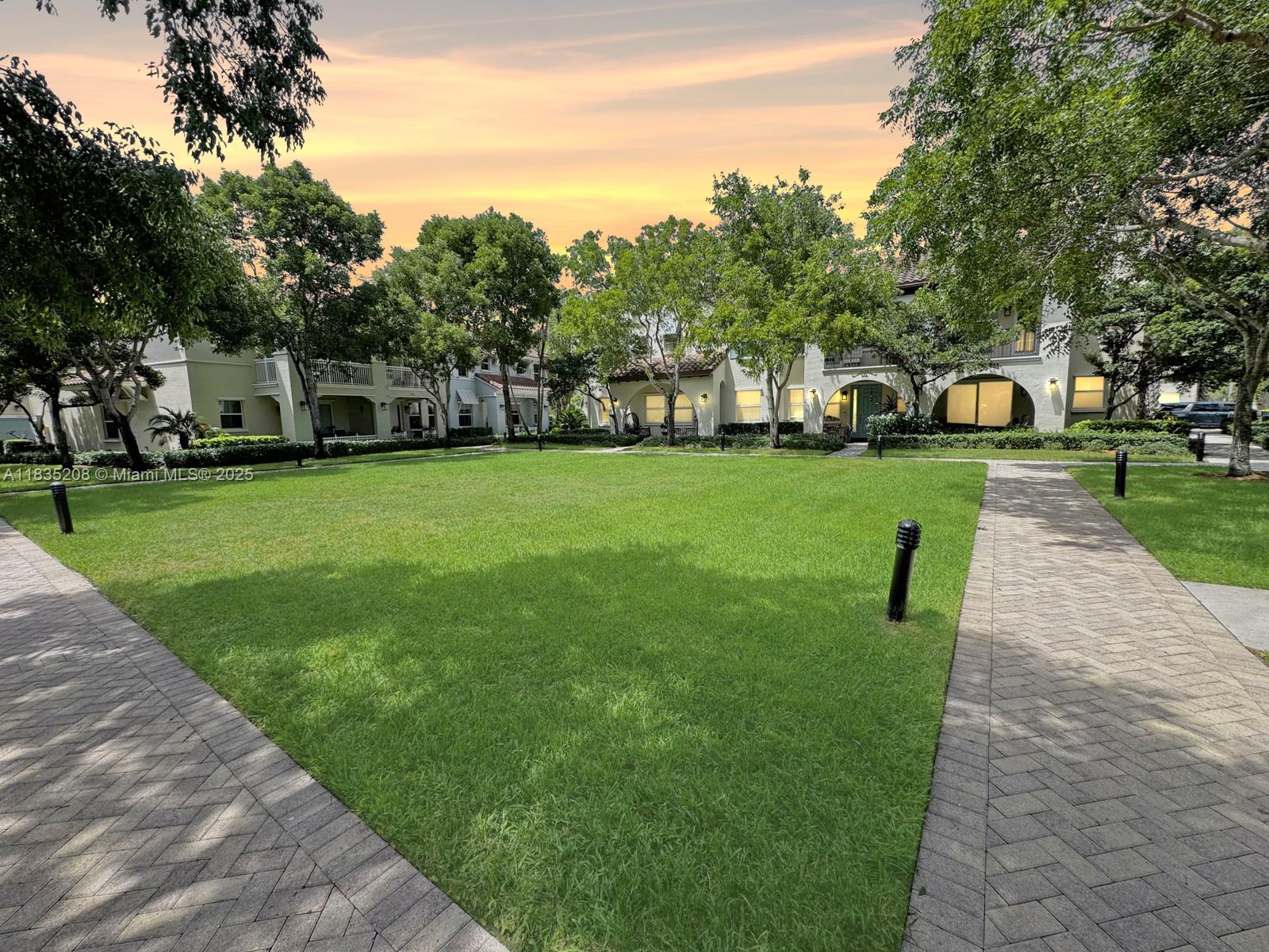 4126 Cascada Cir, Cooper City, Florida image 37