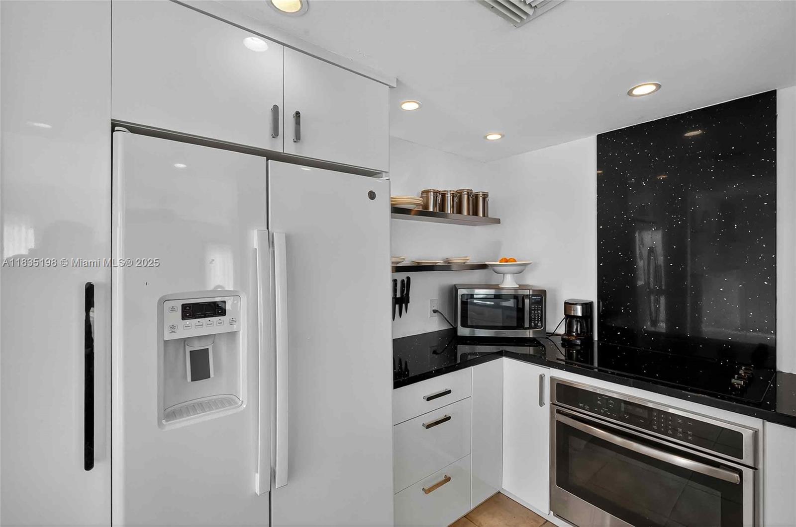 1600 S Bayshore Ln #3A, Coconut Grove, Florida image 14