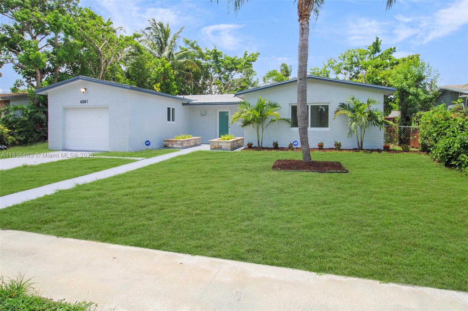 6541 SW 8th St, North Lauderdale, Florida image 2