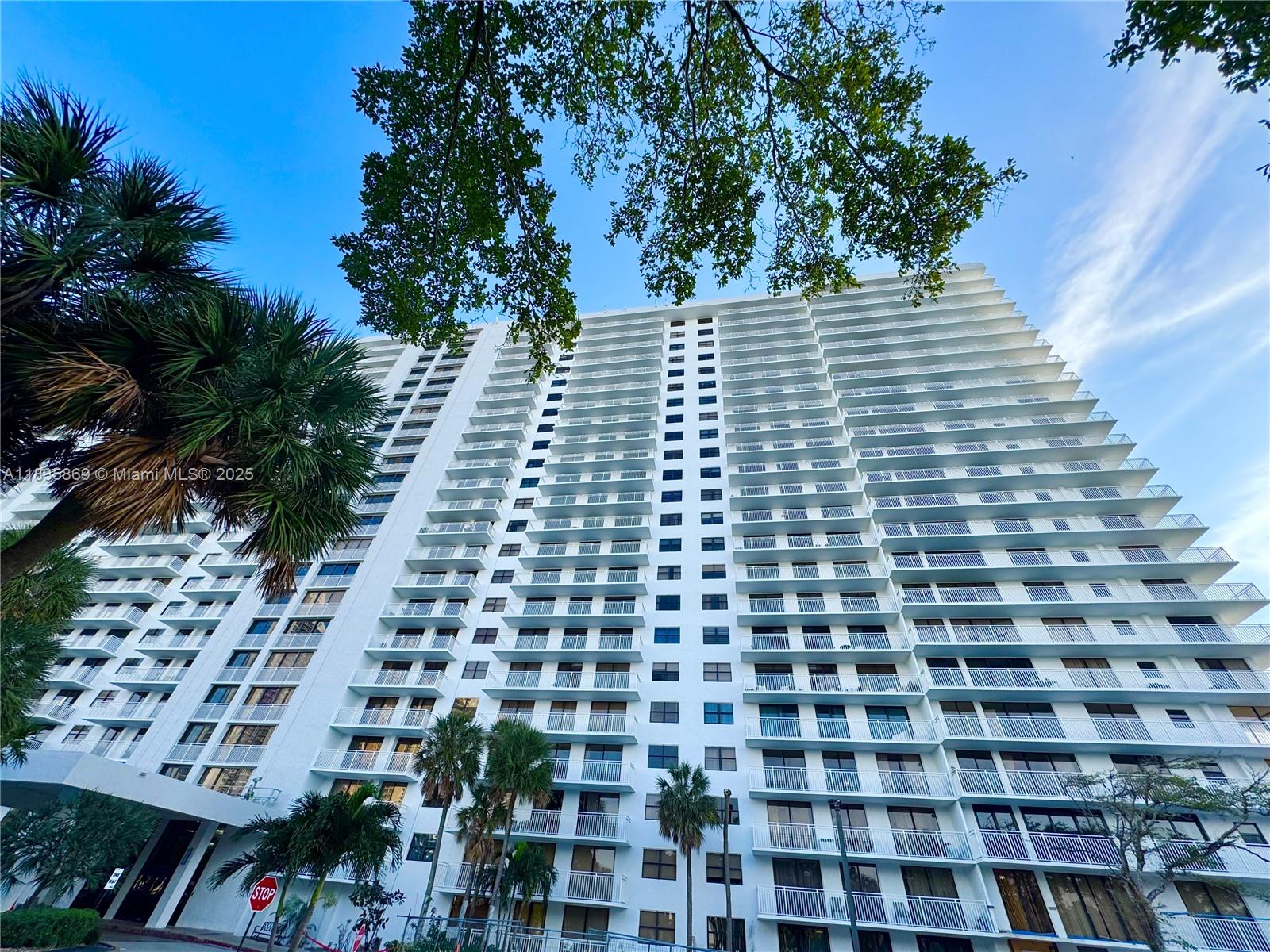 210 174th St #1215, Sunny Isles Beach, Florida image 1