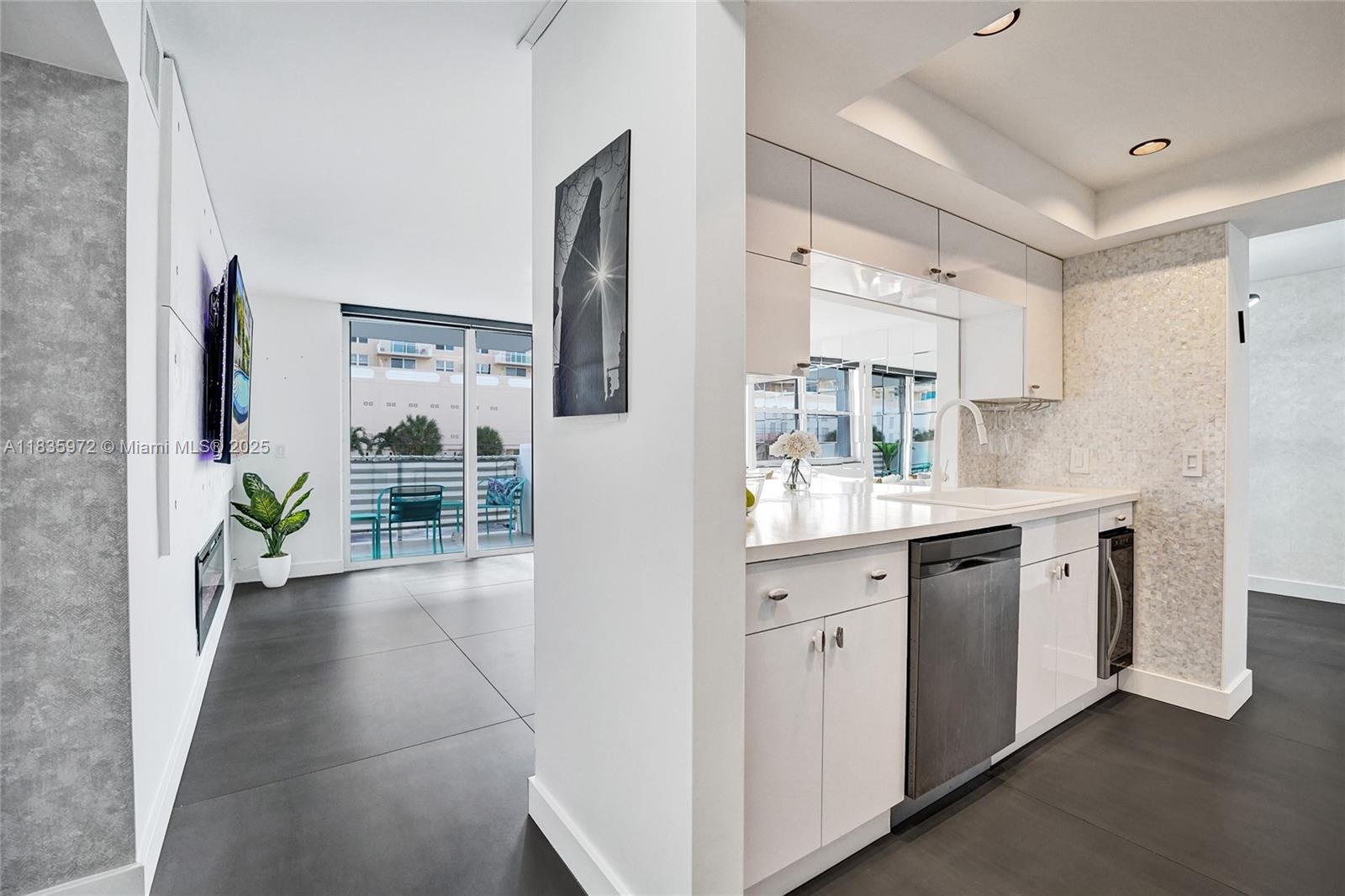 430 Golden Isles Dr #201, Hallandale Beach, Florida image 27