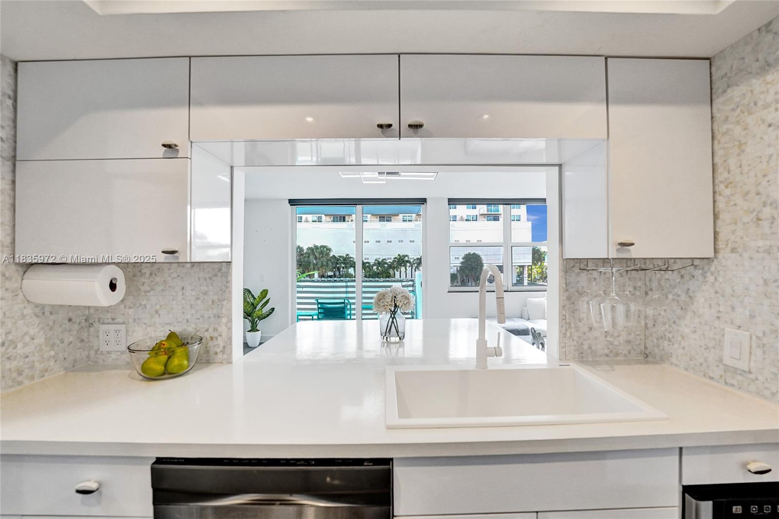 430 Golden Isles Dr #201, Hallandale Beach, Florida image 30