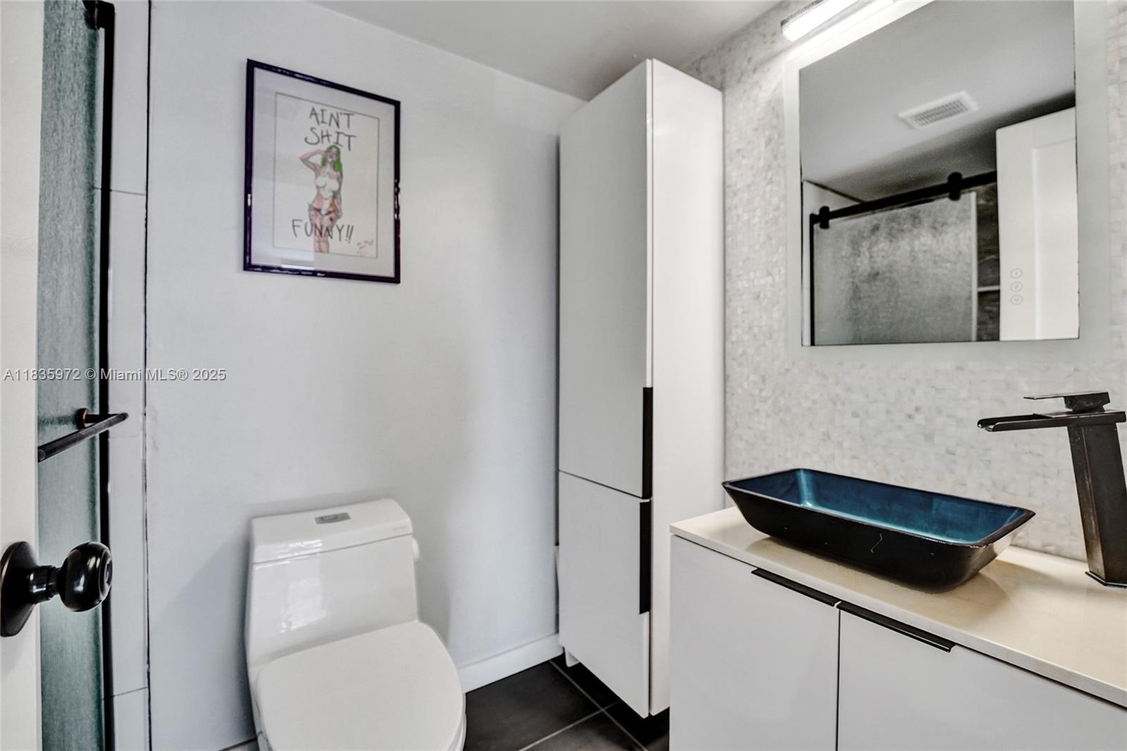 430 Golden Isles Dr #201, Hallandale Beach, Florida image 38