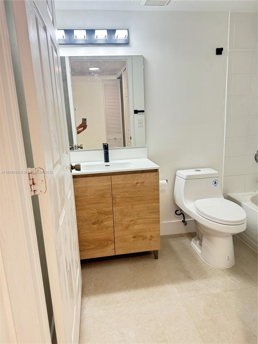 7900 NW 6th St #102, Pembroke Pines, Florida image 13