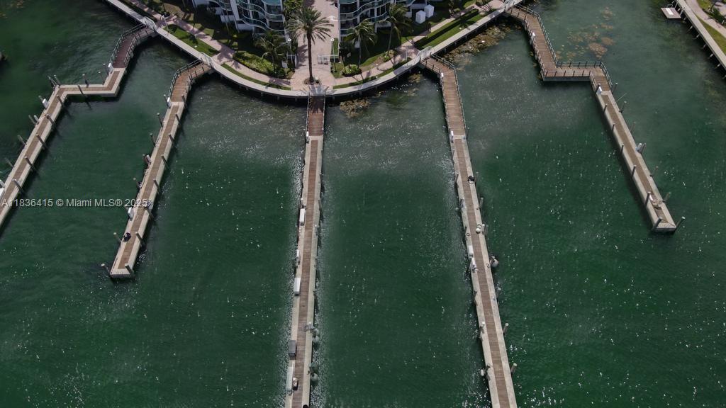 360 Harbor Island Dr, North Bay Village, Florida image 2