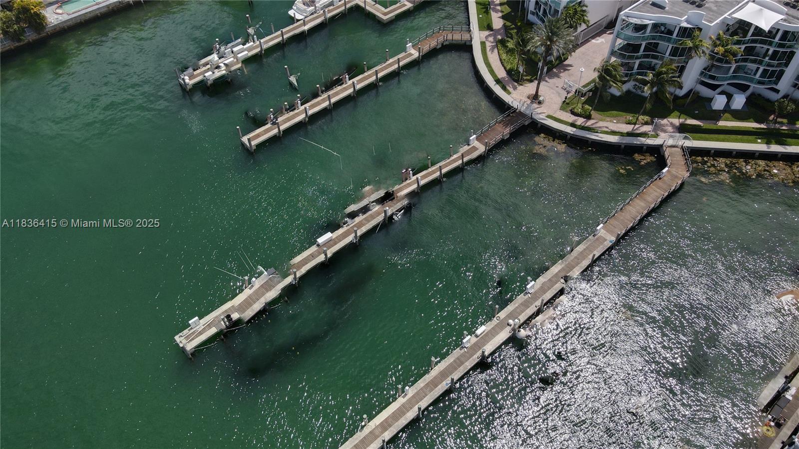 360 Harbor Island Dr, North Bay Village, Florida image 7