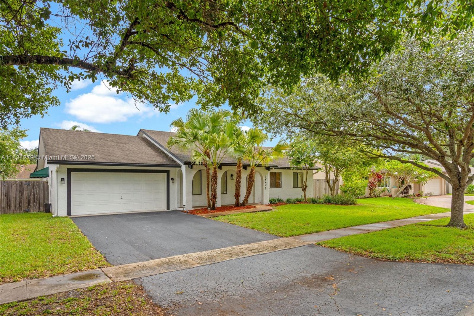 10203 SW 49th Pl, Cooper City, Florida image 2
