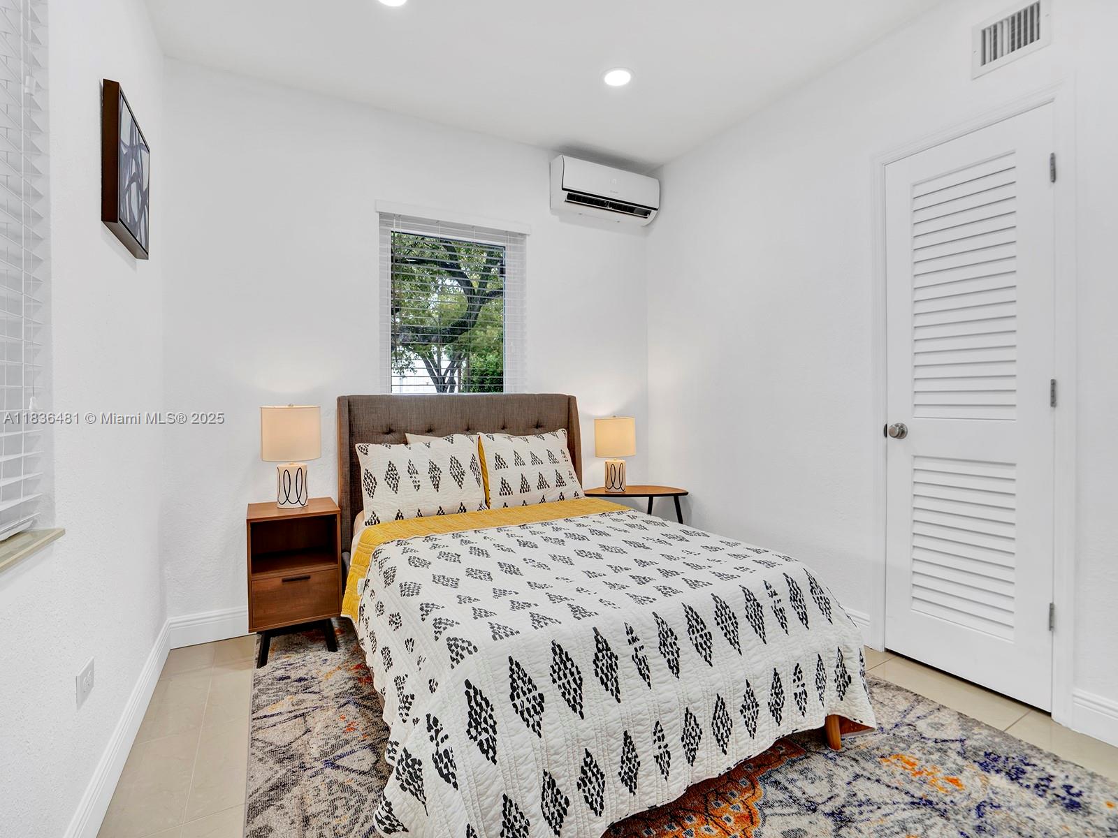 2055 NE 140th St, North Miami Beach, Florida image 18