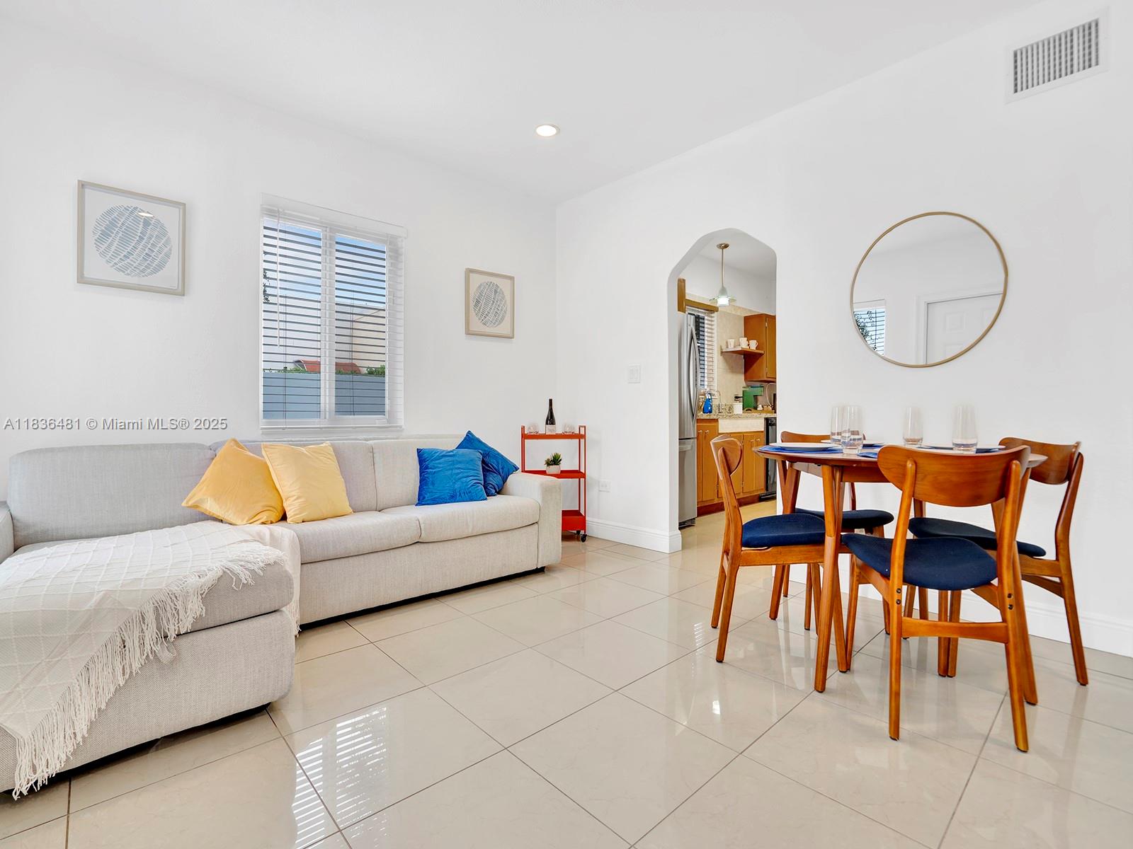 2055 NE 140th St, North Miami Beach, Florida image 32
