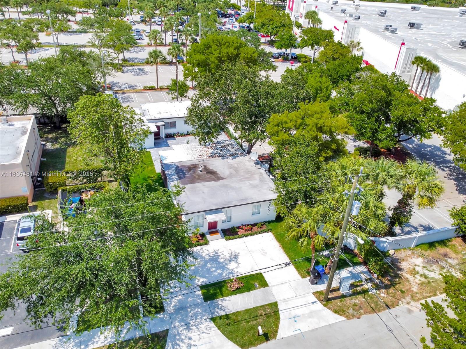 2055 NE 140th St, North Miami Beach, Florida image 8