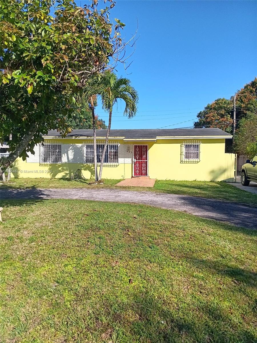 1825 NW 112th St, Miami, Florida image 1