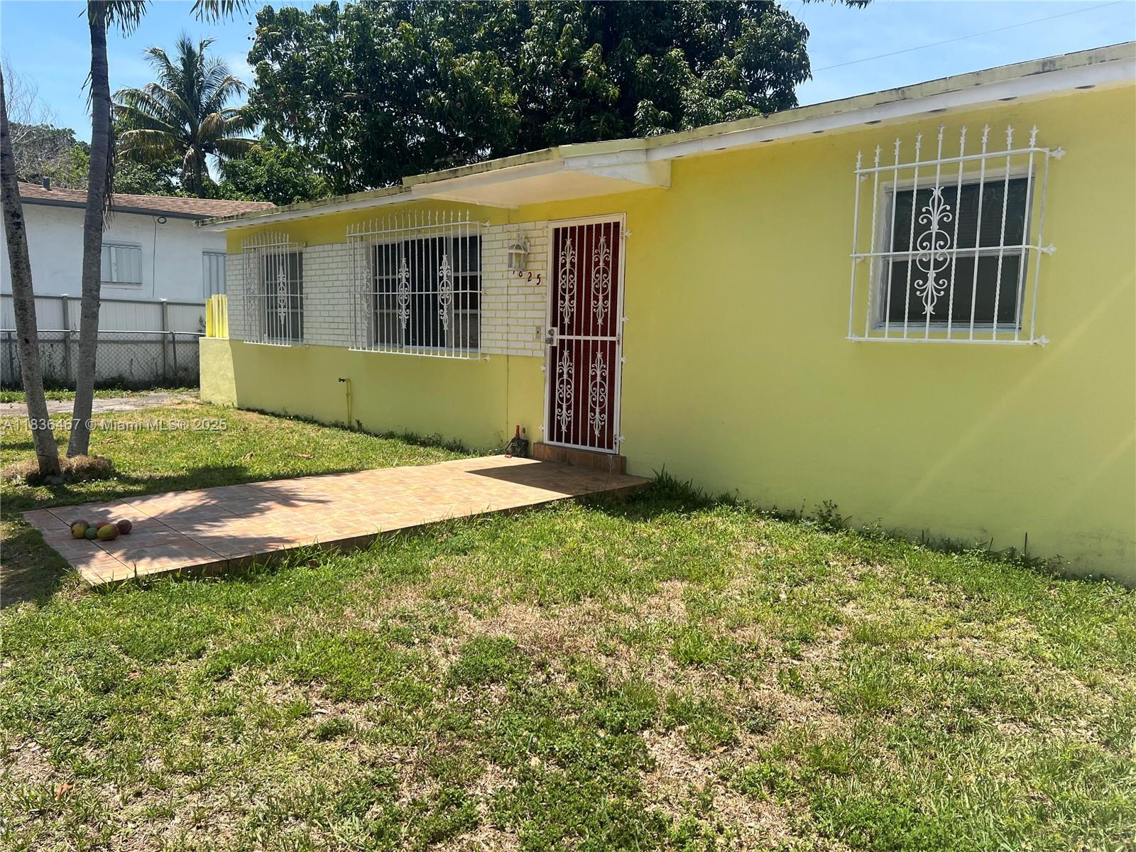1825 NW 112th St, Miami, Florida image 6