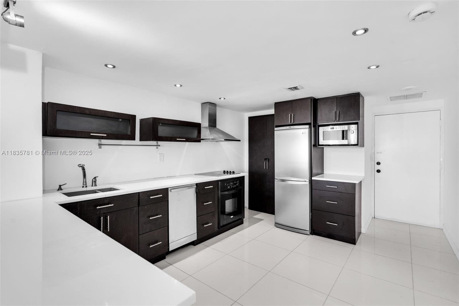 Property photo # 4