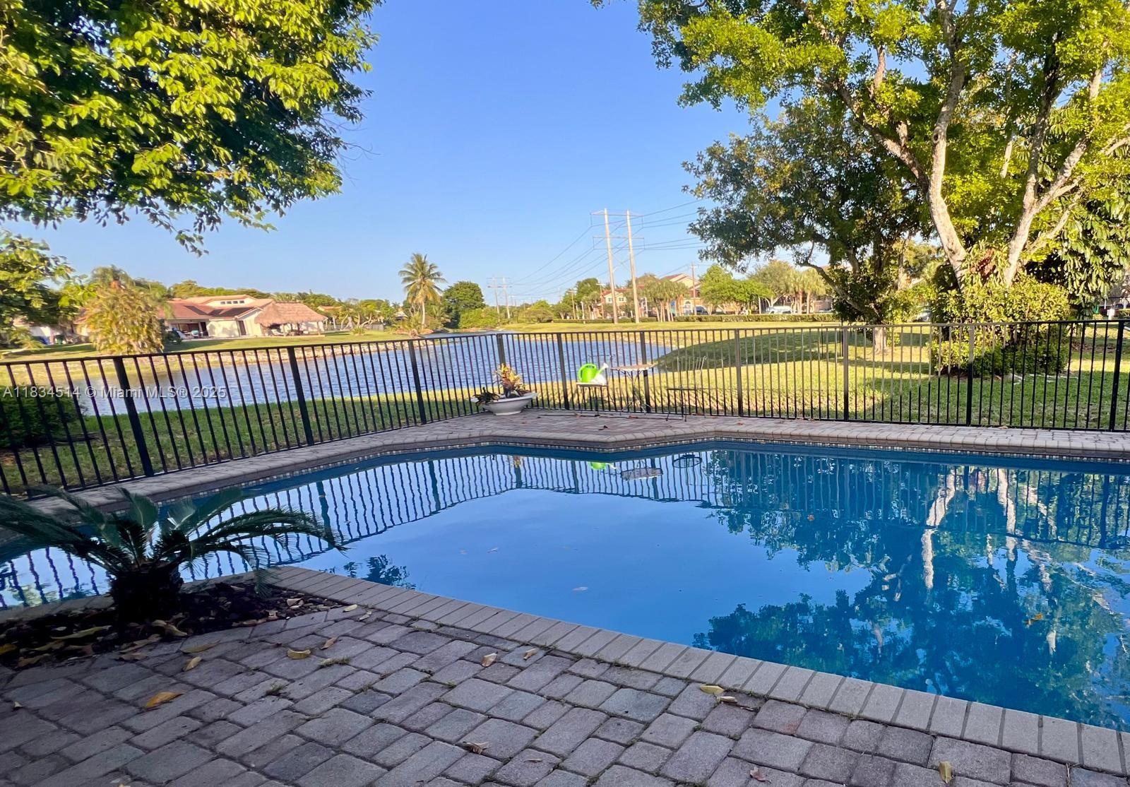 8924 47th Ct, Coral Springs, Florida image 8