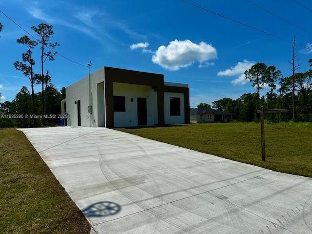 323 Mangonia Ave, Lehigh Acres, Florida image 3